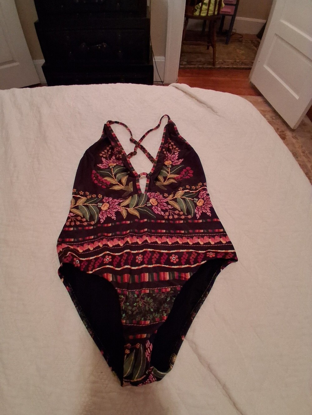 Farm Rio Womens Plunge Floral One-Piece Swimsuit - Black/Pink